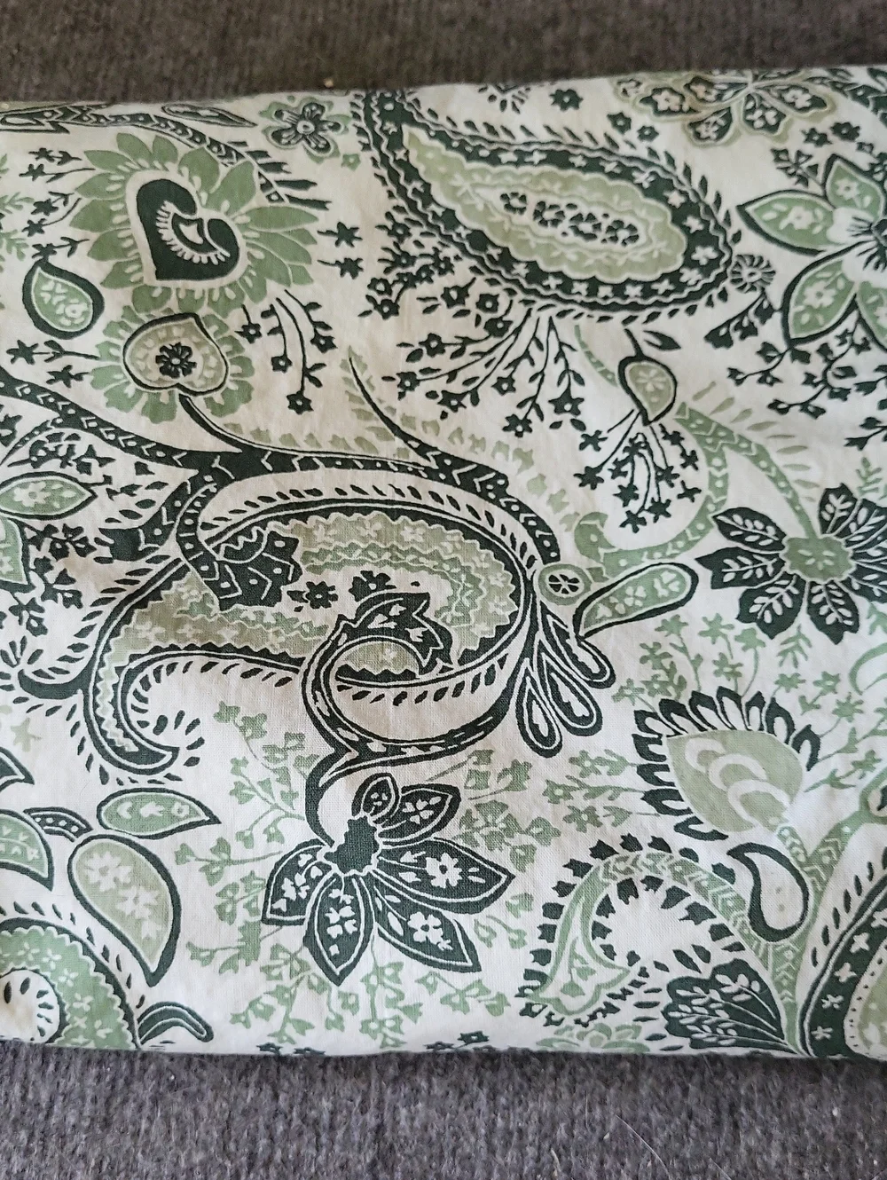 Ikea Rodgersia Green & White Paisley Pillowcase. Set Of 2. King Size